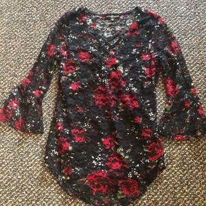 Lacy Flowered Top - Size Small